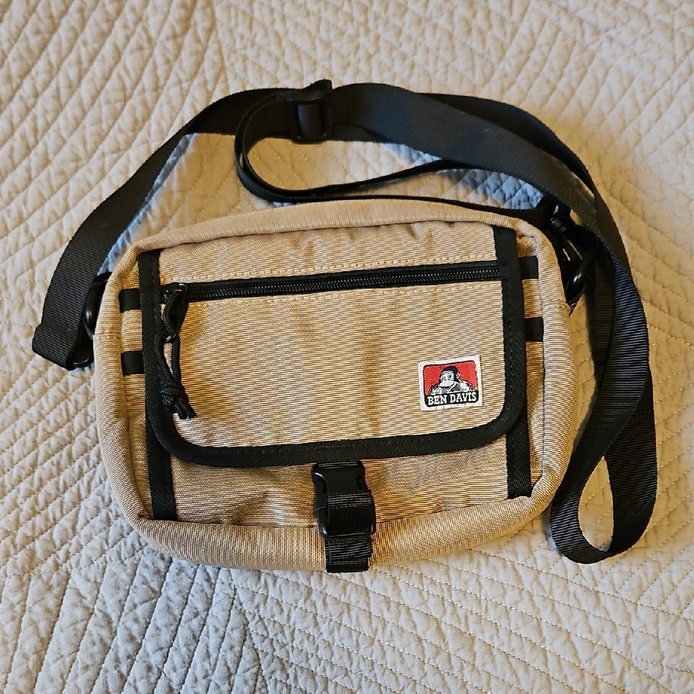 Ben Davis Crossbody Bag